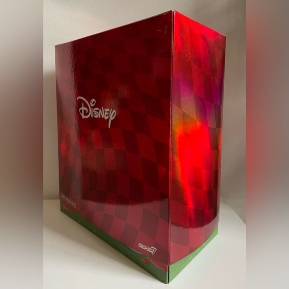 Disney Ultimates Alice in Wonderland Queen of Hearts 7-Inch Scale Action Super7 - Picture 3 of 8